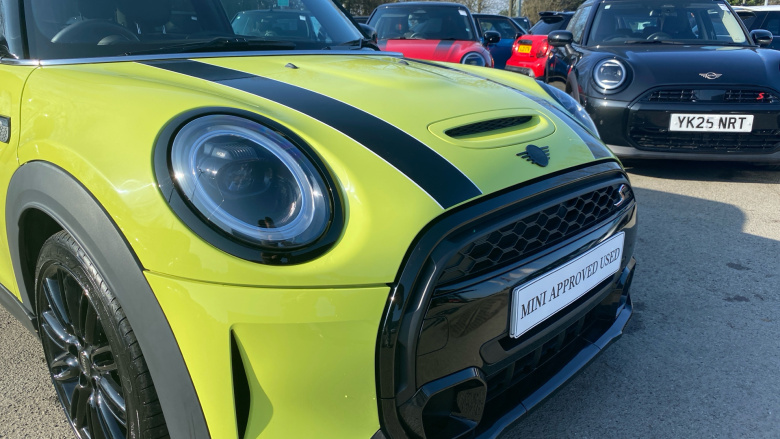 MINI Hatchback 2.0 Cooper S Exclusive 3dr Auto Petrol Hatchback